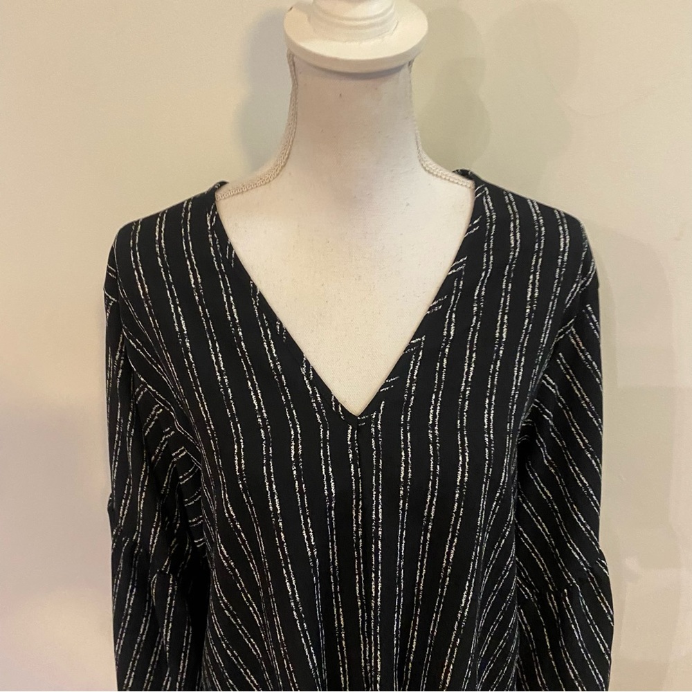 Anthropologie Lavender Field Striped Bell Sleeve Blouse With Front Tie Size L - Picture 4 of 9